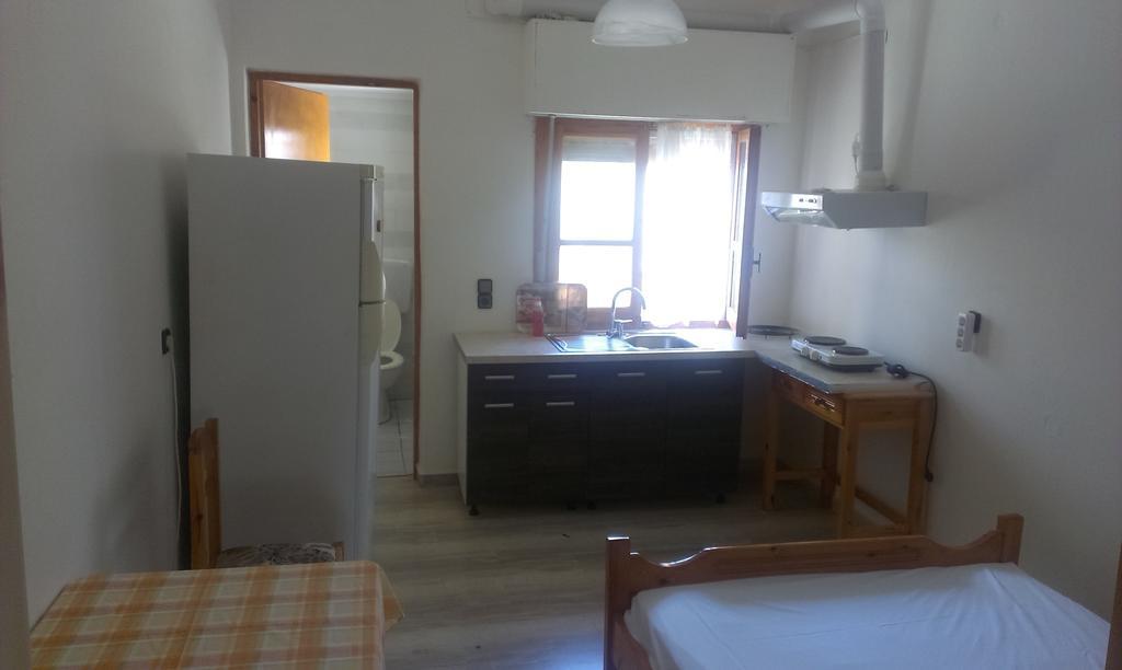 Virginia'S Rooms Plataria Room photo